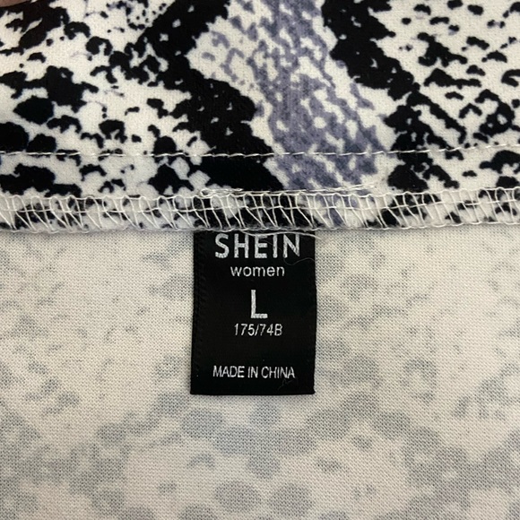 SHEIN skirt - Picture 2 of 3